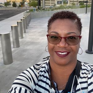 Meet your Posher, Myra